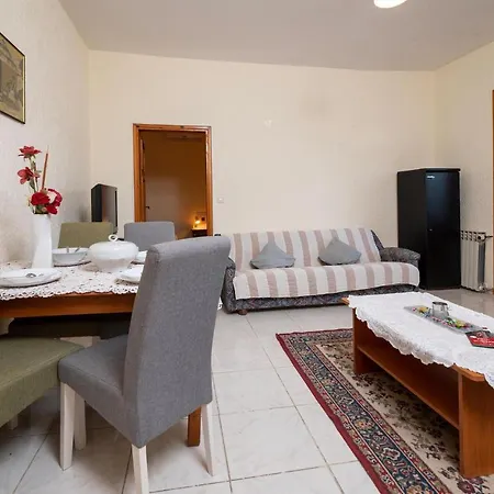 Beautiful In With Wi-fi Apartment *