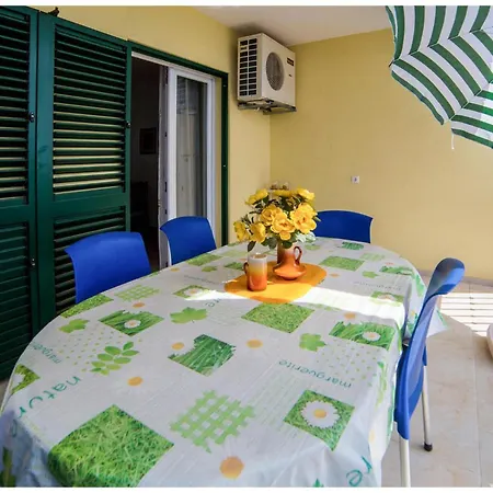 Jenny Br, 2 Apartment