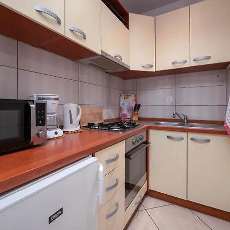 Jenny Br, 2 Apartment Porec